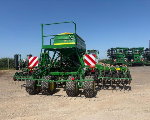 John Deere 750A 6m ProSeries Opener