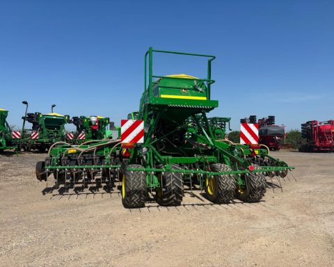 John Deere 750A 6m ProSeries Opener