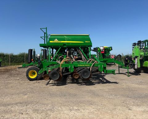 John Deere 750A 6m ProSeries Opener