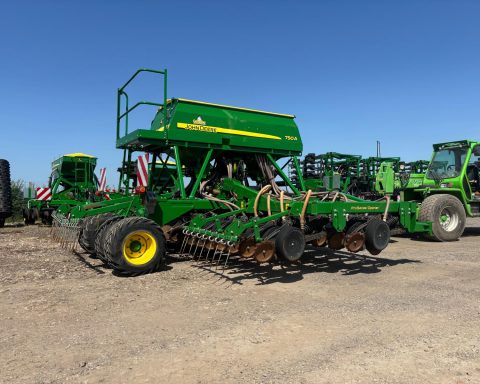 John Deere 750A 6m ProSeries Opener