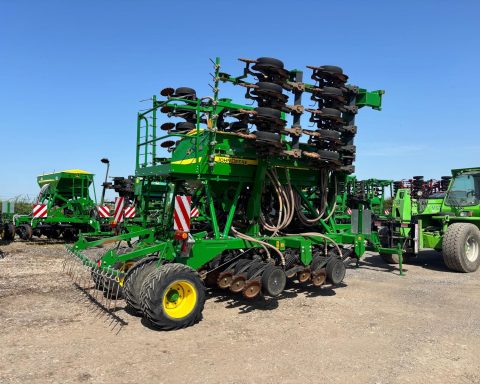 John Deere 750A 6m ProSeries Opener