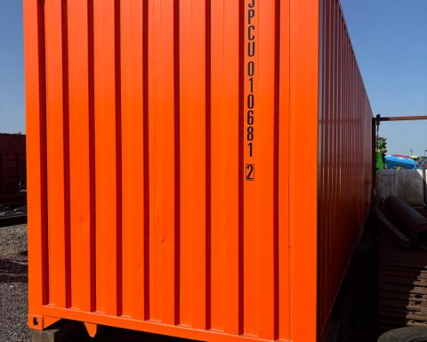 40′ x 8′ Shipping Containers