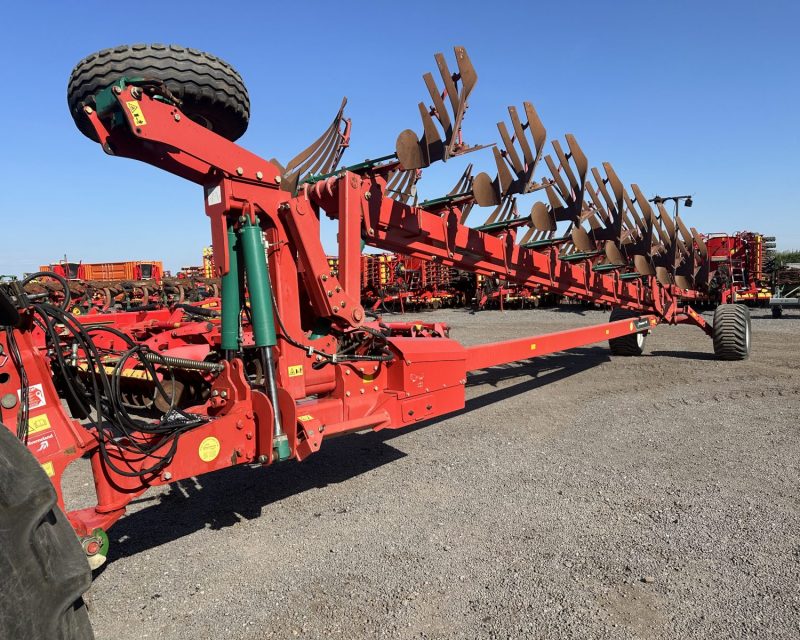 Kverneland RW-100 8+4