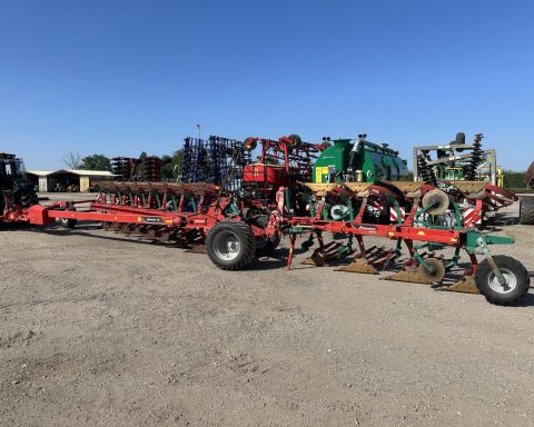Kverneland RW-100 8+4