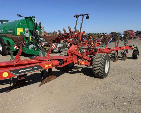 Kverneland RW-100 8+4