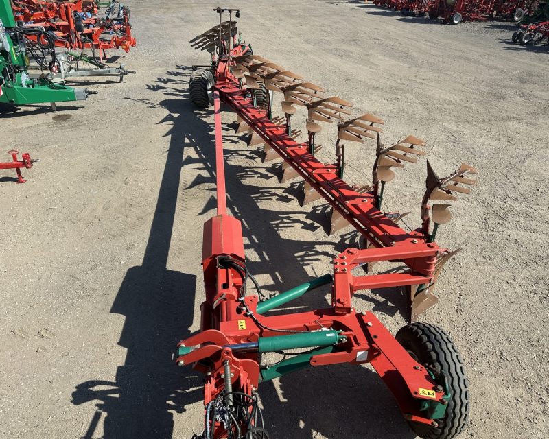Kverneland RW-100 8+4