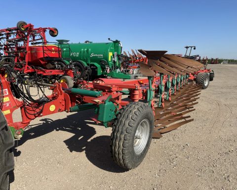 Kverneland RW-100 8+4