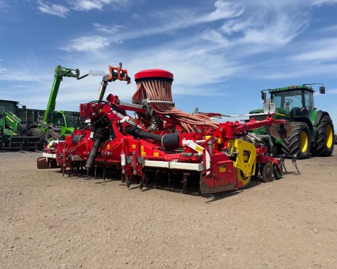 Pottinger Lion 403C / Aerosem 4002 FDD Grain & Fert