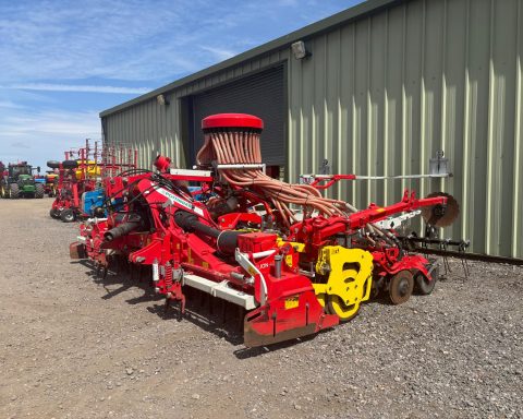 Pottinger Lion 403C / Aerosem 4002 FDD Grain & Fert