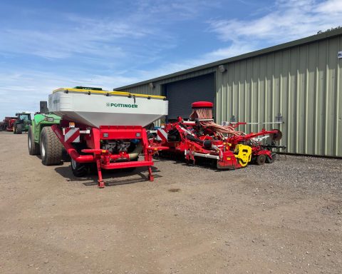 Pottinger Lion 403C / Aerosem 4002 FDD Grain & Fert