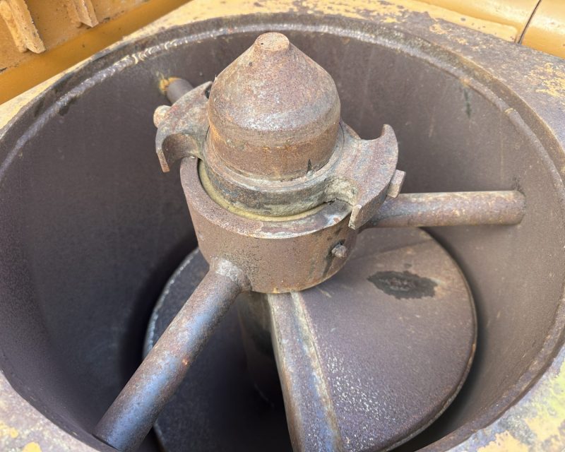 Richard Western Chaser Bin