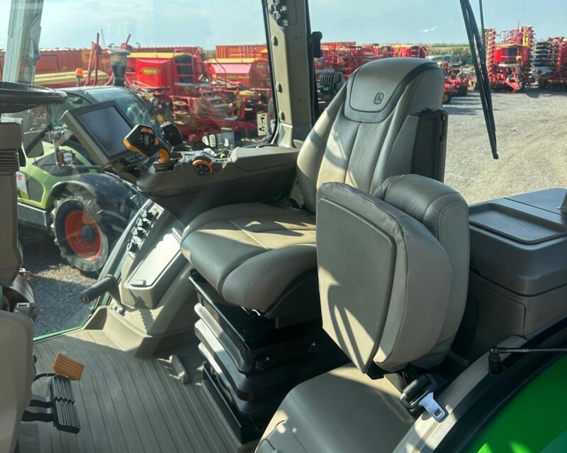 John Deere 8R 370