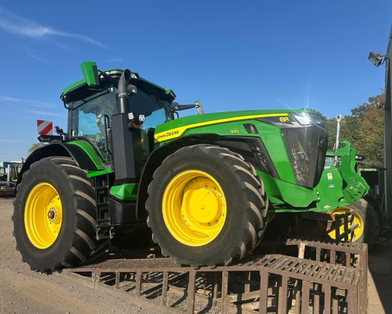 John Deere 8R 370