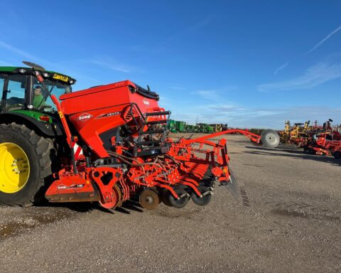 Kuhn HR3030 / Venta 3030 combination