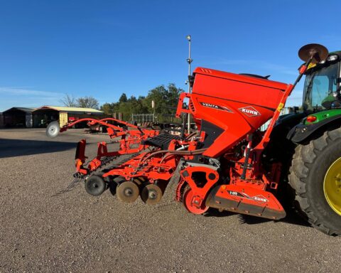 Kuhn HR3030 / Venta 3030 combination