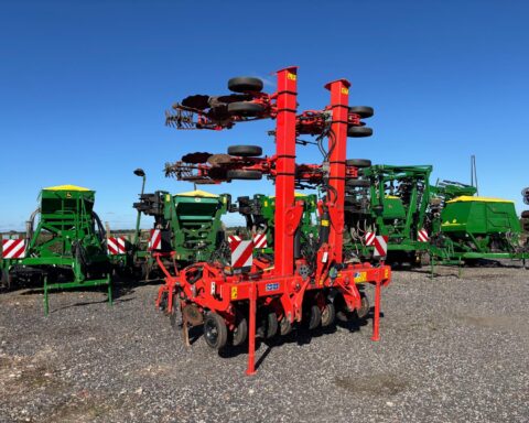 Kuhn Striger 600R Strip-Till