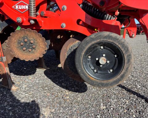 Kuhn Striger 600R Strip-Till
