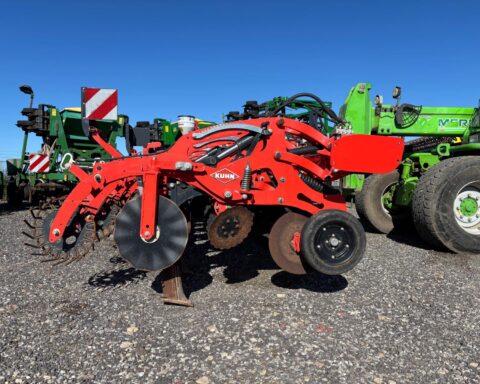 Kuhn Striger 600R Strip-Till