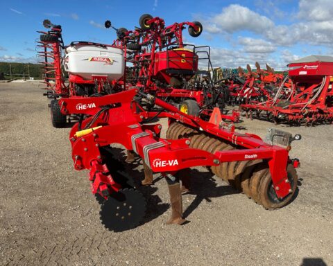 He-va Stealth 300 6 leg subsoiler