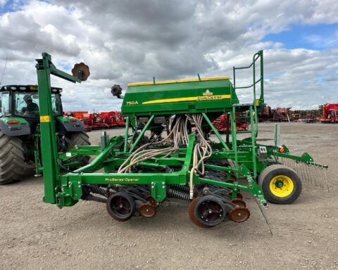 John Deere 750A 6m ProSeries Opener