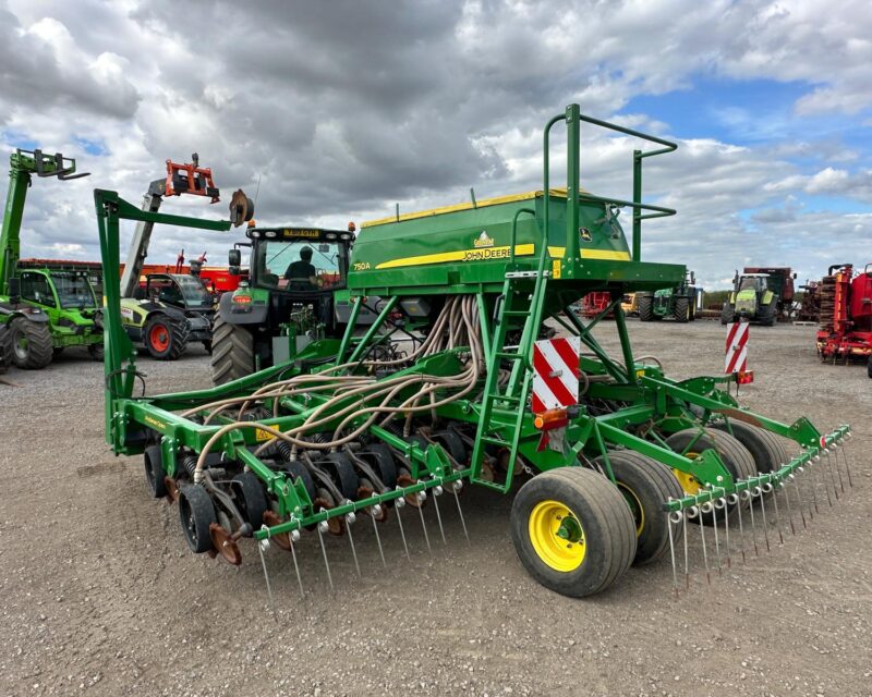 John Deere 750A 6m ProSeries Opener