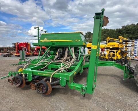 John Deere 750A 6m ProSeries Opener