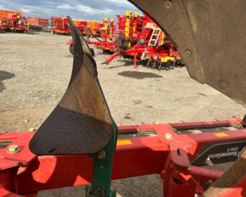 Kverneland 2500S  I-Plough 6f