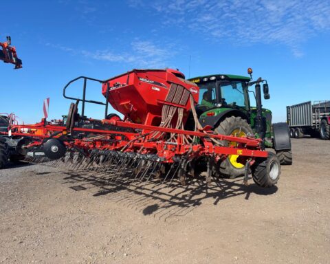 Kuhn Megant 602R