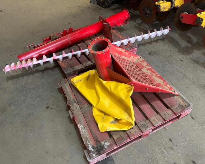 Vaderstad Rapid drill tank filling auger