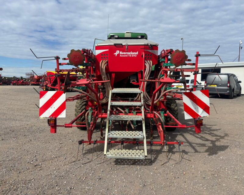 Kverneland Accord TS EVO 4000