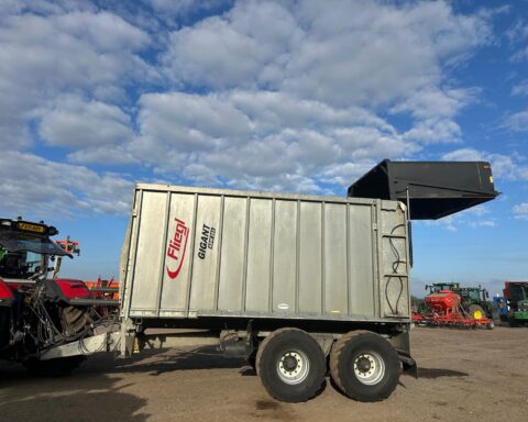 Fliegl  Gigant ASW261