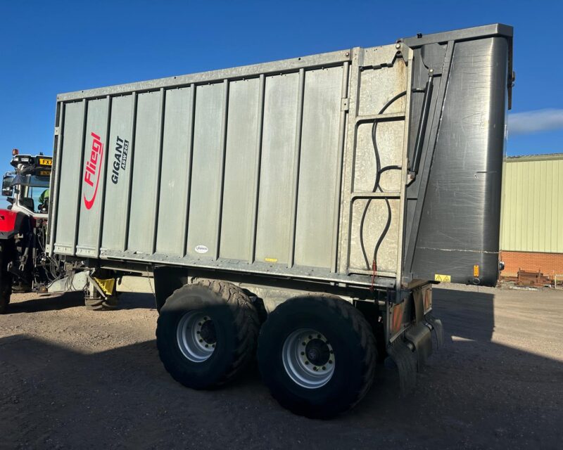Fliegl  Gigant ASW261