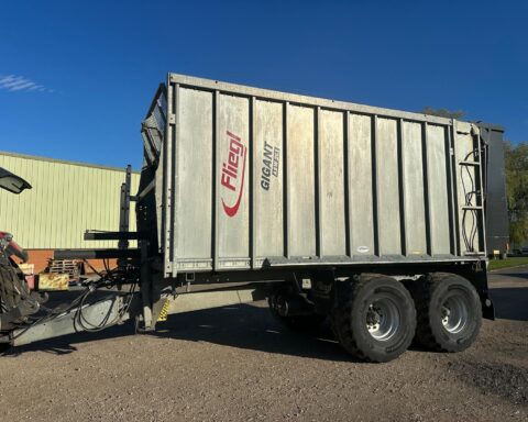 Fliegl  Gigant ASW261