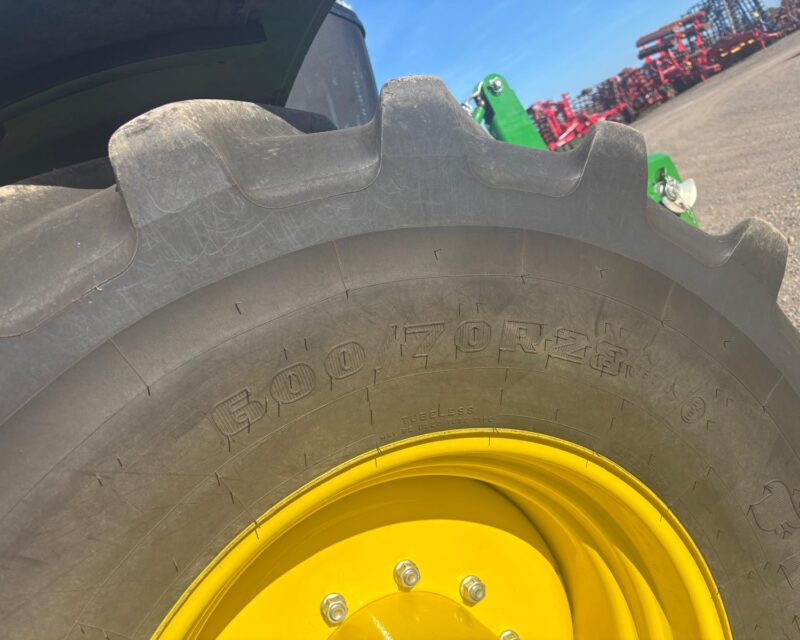 John Deere 6R 215