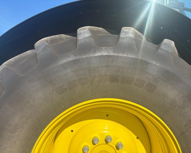 John Deere 6R 215