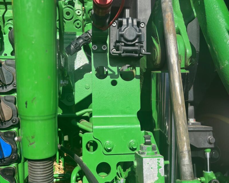 John Deere 6R 215