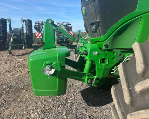 John Deere 6R 215