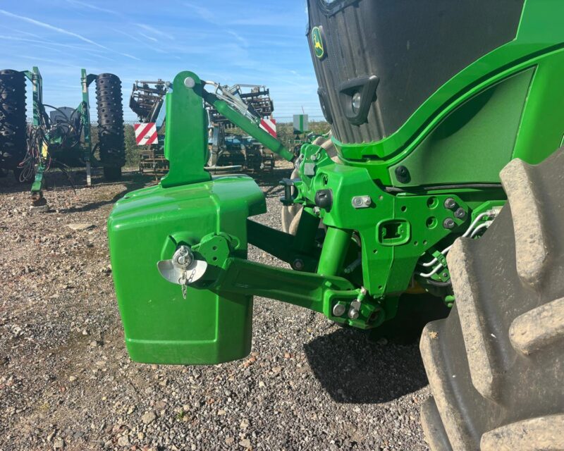 John Deere 6R 215