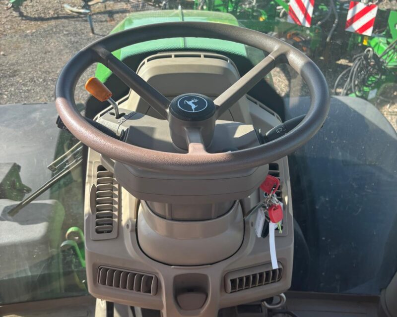 John Deere 6R 215
