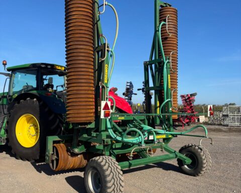 Cousins 9.14m Contour rolls