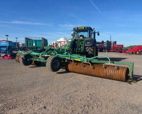 Cousins 9.14m Contour rolls