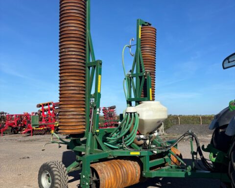 Cousins 9.14m Contour rolls