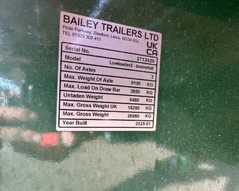 Bailey 20t tri-axle beavertail low-loader