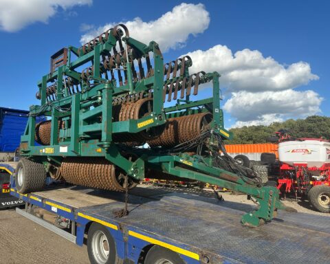 Cousins 12.4m Contour HD HZ rolls