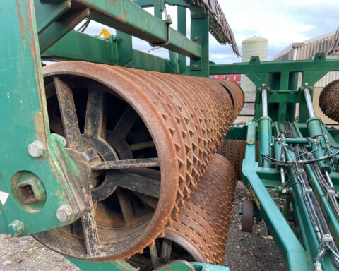 Cousins 12.4m Contour HD HZ rolls