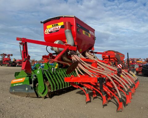 Amazone KE 4001 Super c/w KRM Sola tine drill