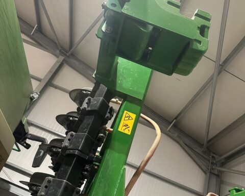 John Deere 750A