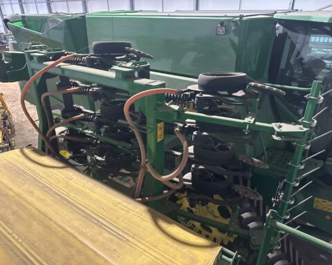 John Deere 750A