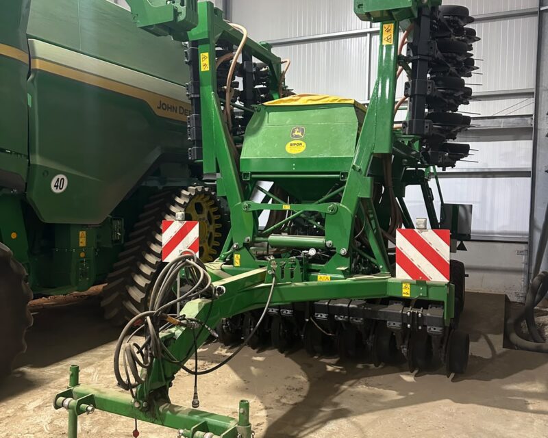 John Deere 750A