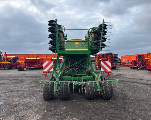 John Deere 750A